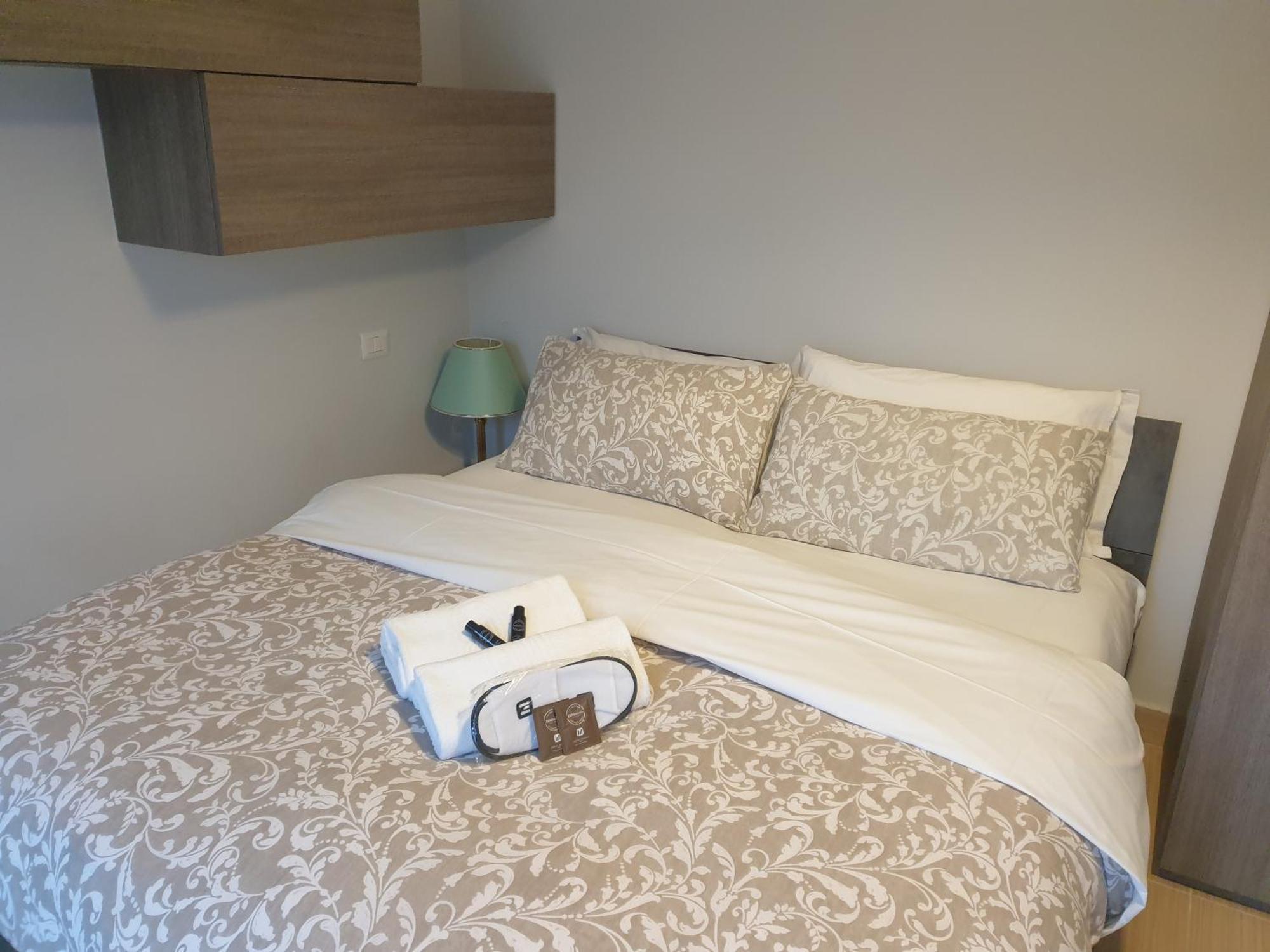 Michelangelo Apartments Кормано Номер фото